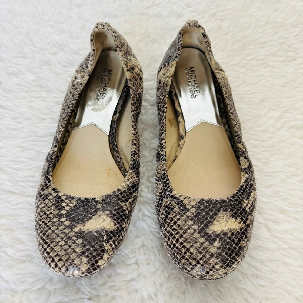 Michael Kors Beige/Gray/Black Snakeskin Flat Shoes size 8 M